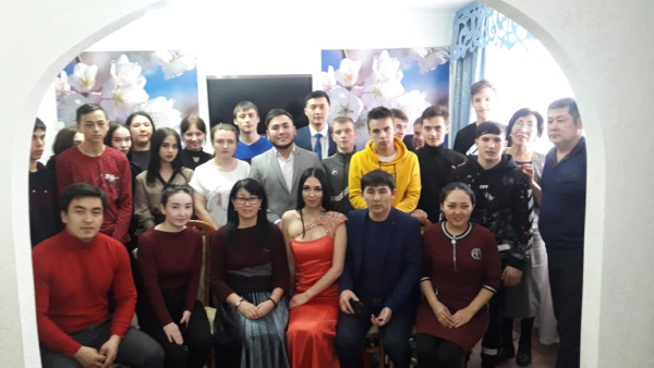 В доме молодежи «Жас ұрпақ», состоялся концерт солистов Павлодарской областной филармонии им.Исы Байзакова